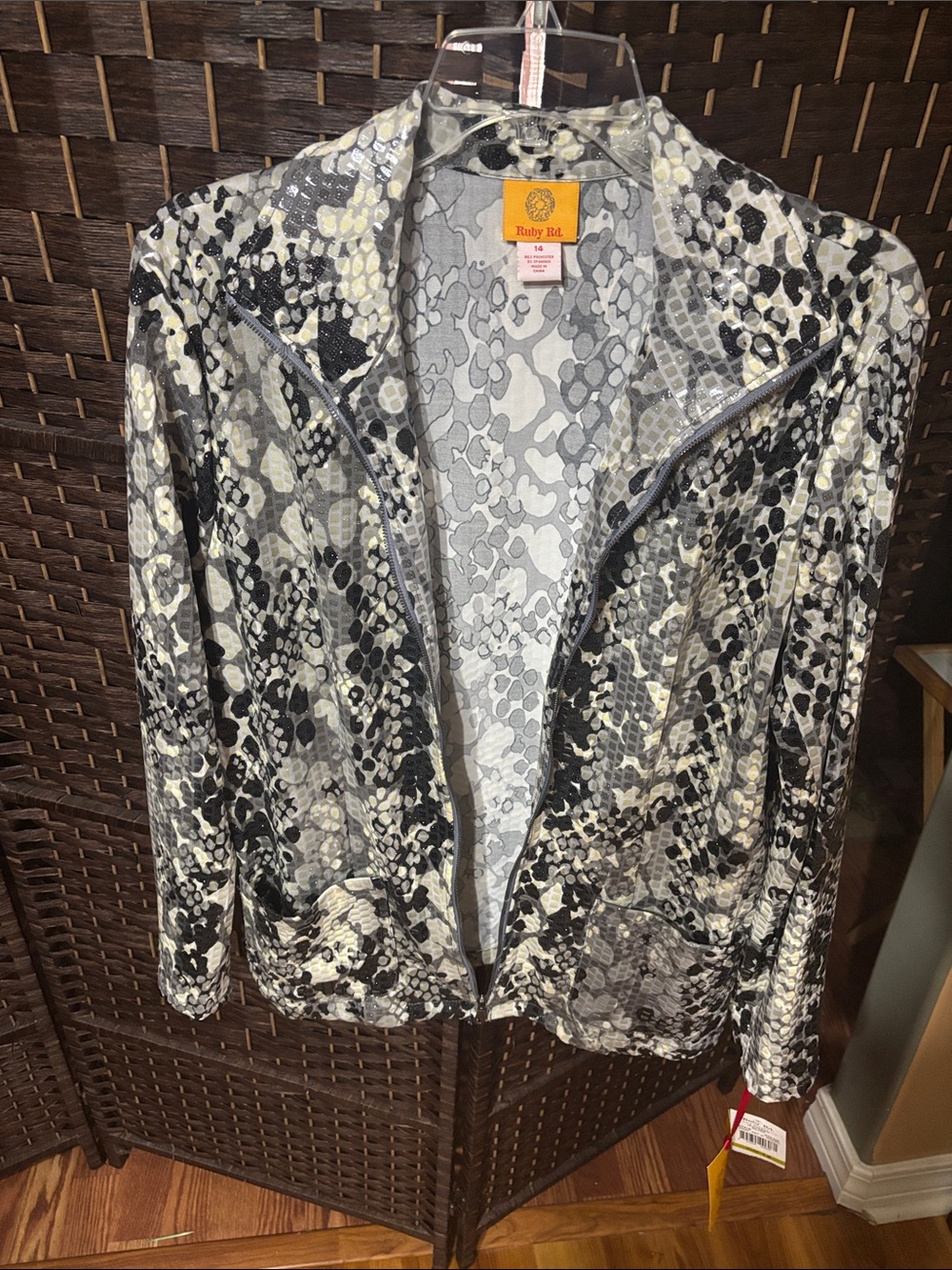 Ruby Rd. Black & Gray Abstract Print Zip Jacket - Picture 5 of 5